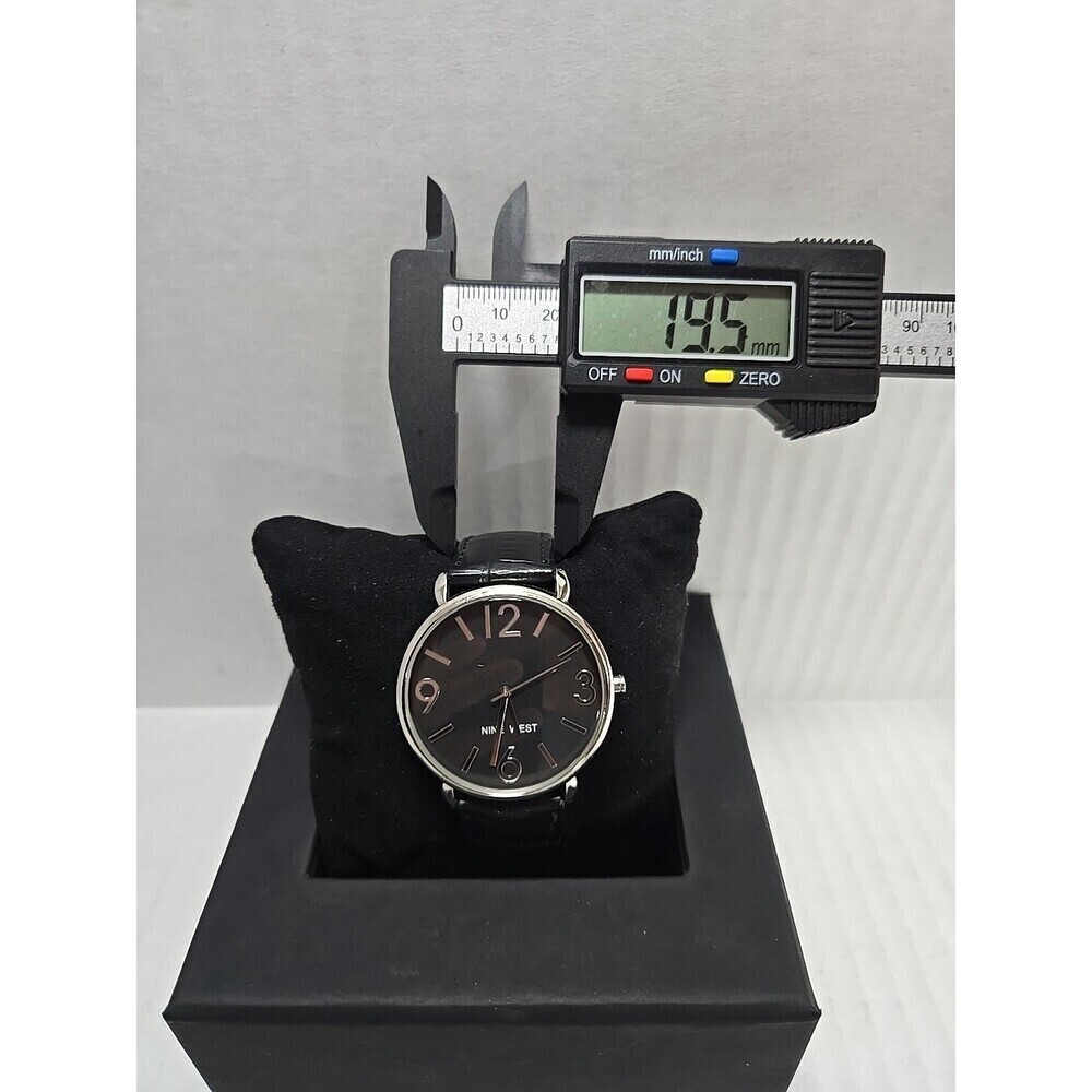 Womens Nine West Silver Tone Gray Watch Black Leather 40mm NW/1559 New Battery - Picture 5 of 10